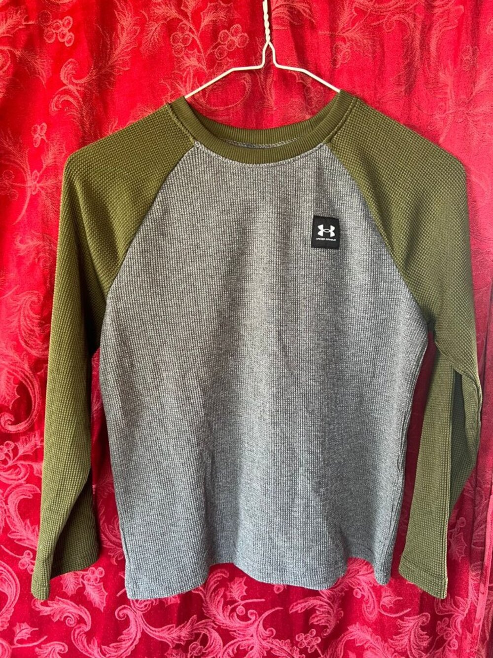Under Armour Boys Youth Small Grey Olive Green Raglan Waffle Knit Shirt YS